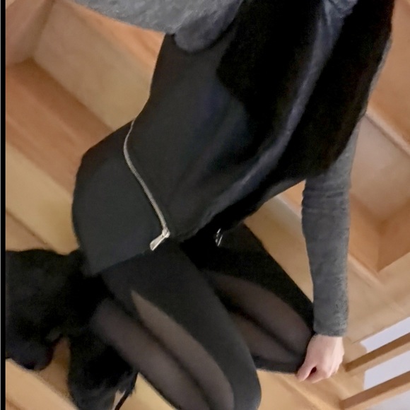 Faux leather and fur trim sleeveless vest - Picture 4 of 15
